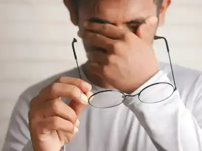 Los chequeos periódicos y la prevención son claves para detectar alteraciones visuales a tiempo y evitar complicaciones futuras.