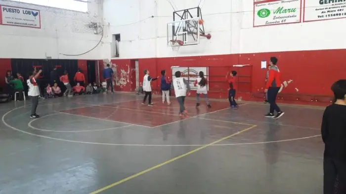Se desarrollaron competencias intercolegiales de basquetbol
