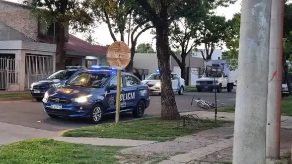 Importante despliegue policial en el arranque de mañana: intentó robar y lo descubrieron
