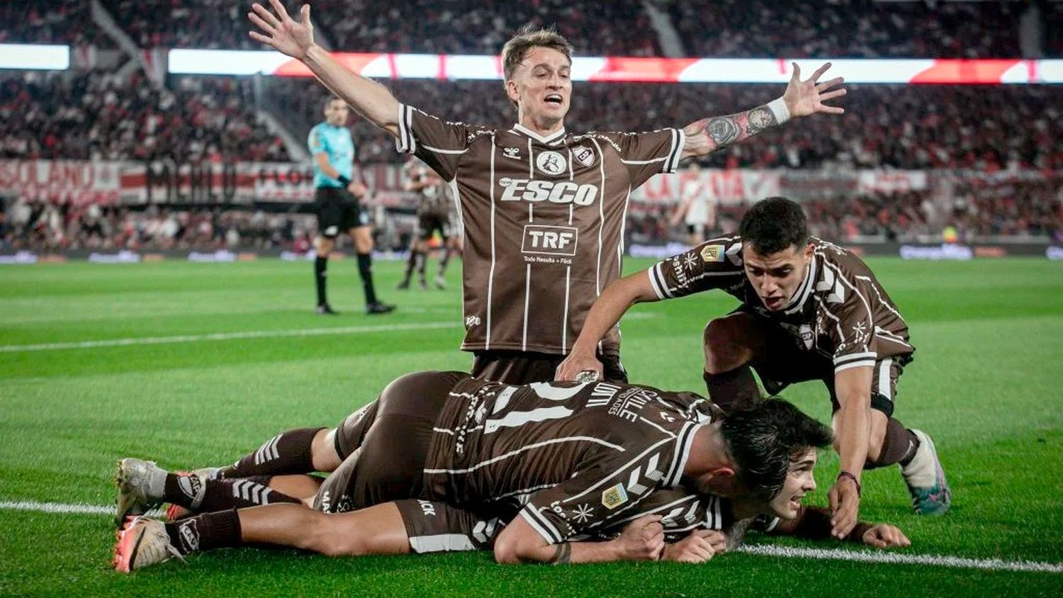 Platense eliminó al River de Gallardo
