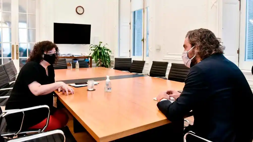 Gobierno dará a conocer el listado de personas vacunadas en el Posadas