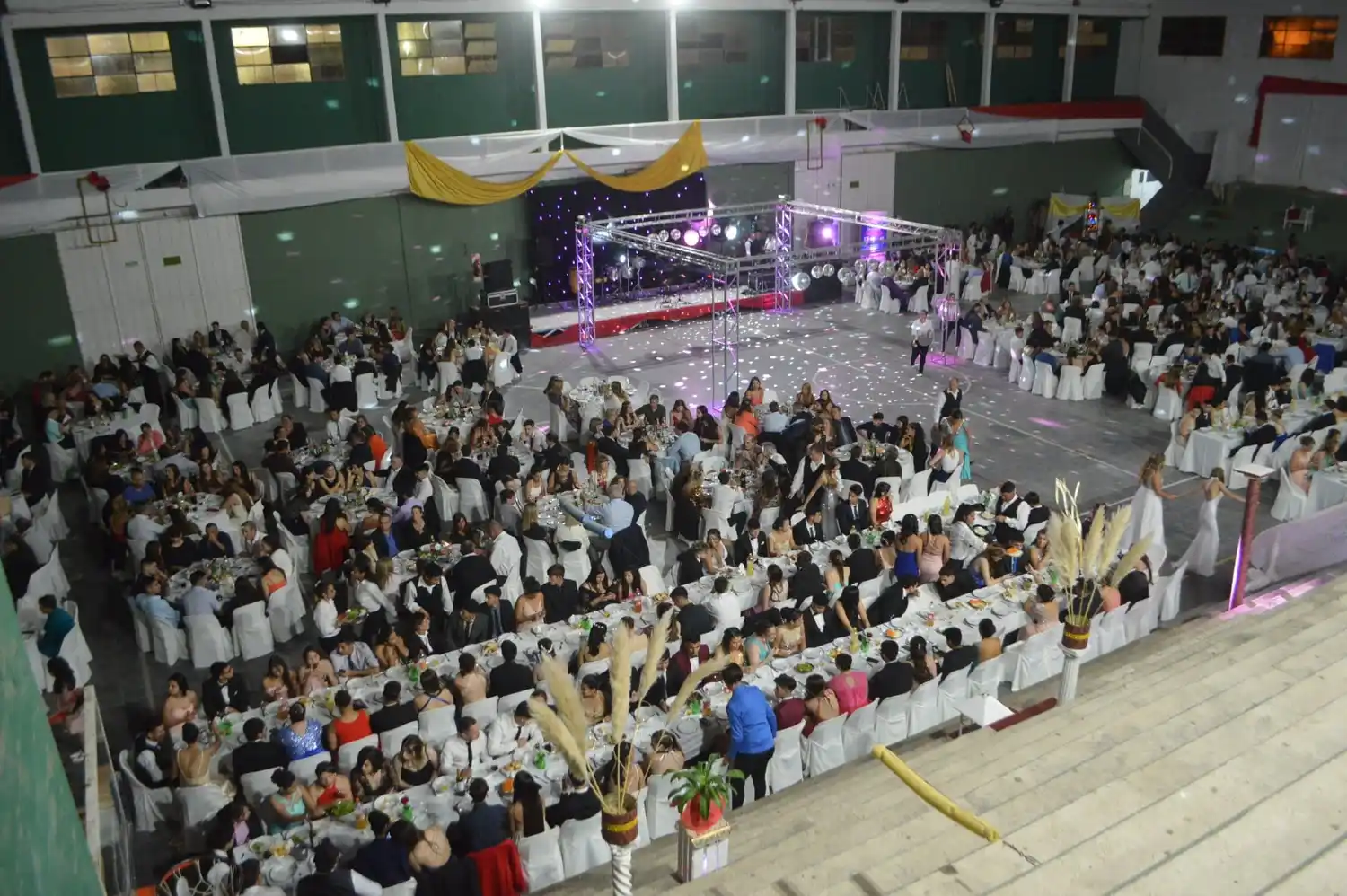 El precio de celebrar con nuestros egresados