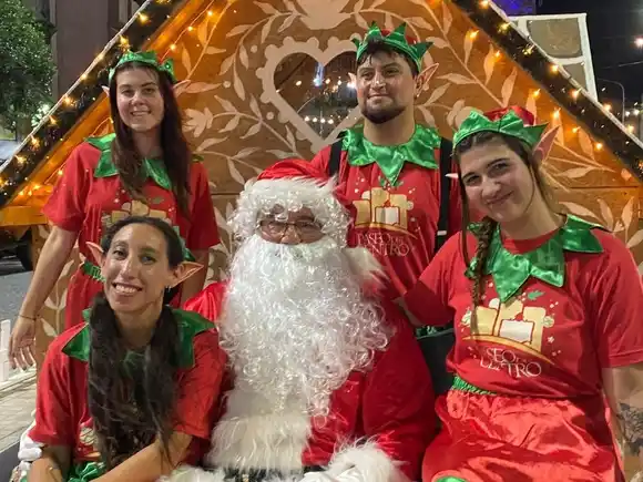 El espíritu navideño llenó el centro de Rafaela con una jornada mágica para toda la familia