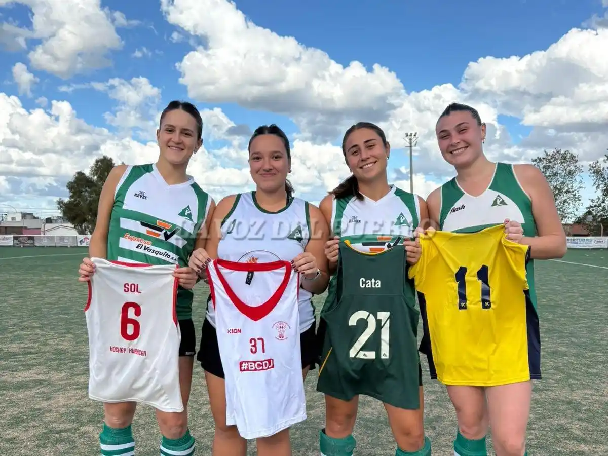 Sol Del Vecchio, Paz Montequín, Catalina Fonte y Constanza Lemos. Provienen de distintos clubes de hockey sobre césped de Tres Arroyos, estudian en la UNS de Bahía Blanca y juegan en Palihue