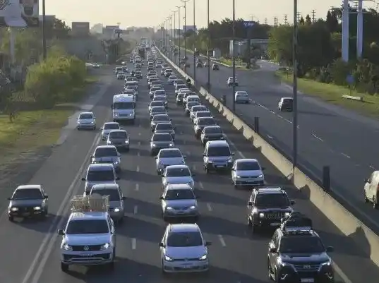 Éxodo por Carnaval: intenso tránsito hacia la Costa Atlántica