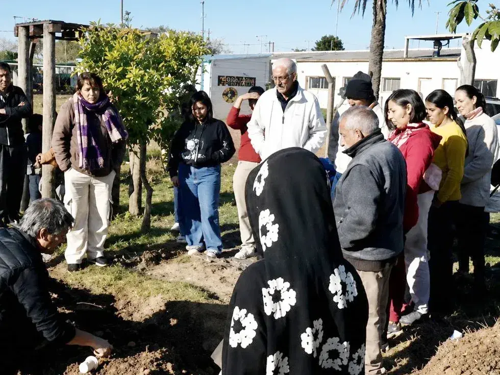 El programa de huertas agroecológicas continúa sumando capacitaciones en barrios y escuelas de concordia