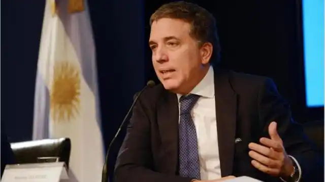 Dujovne dijo que “cuesta domar la inflación” y justificó ventas del Central