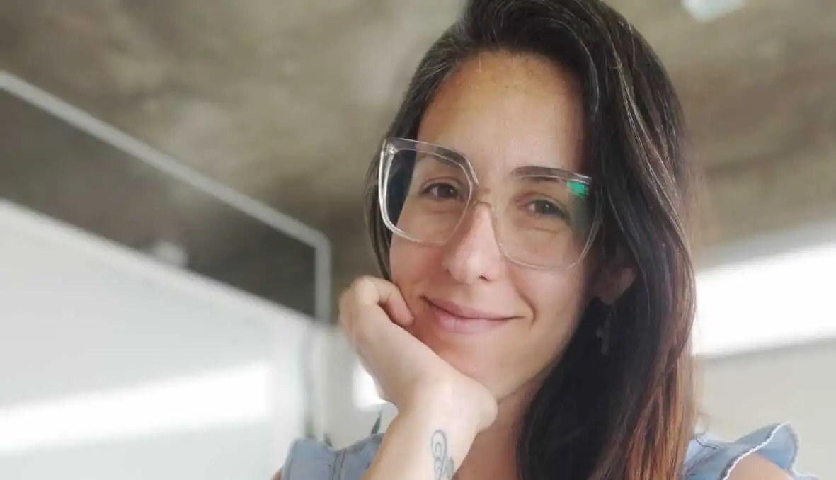 Paula Aimaretti también le hace el aguante al equipo “santo”