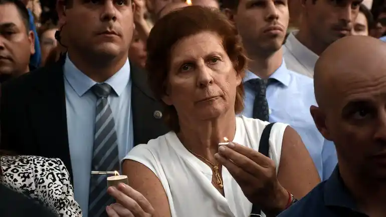 Sara Garfunkel: "La sangre del piso está casi seca"