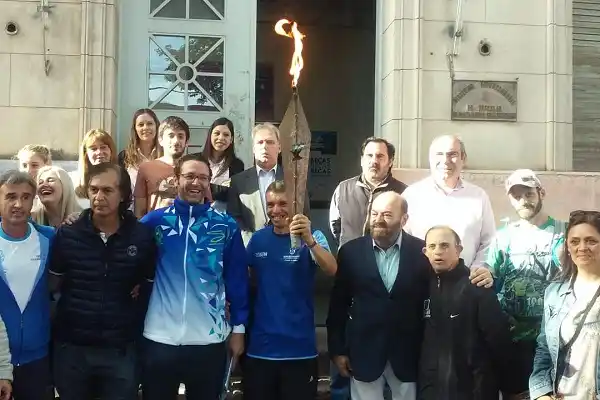 La antorcha de Valores de los Juegos Masivos 2018 recorre las escuelas