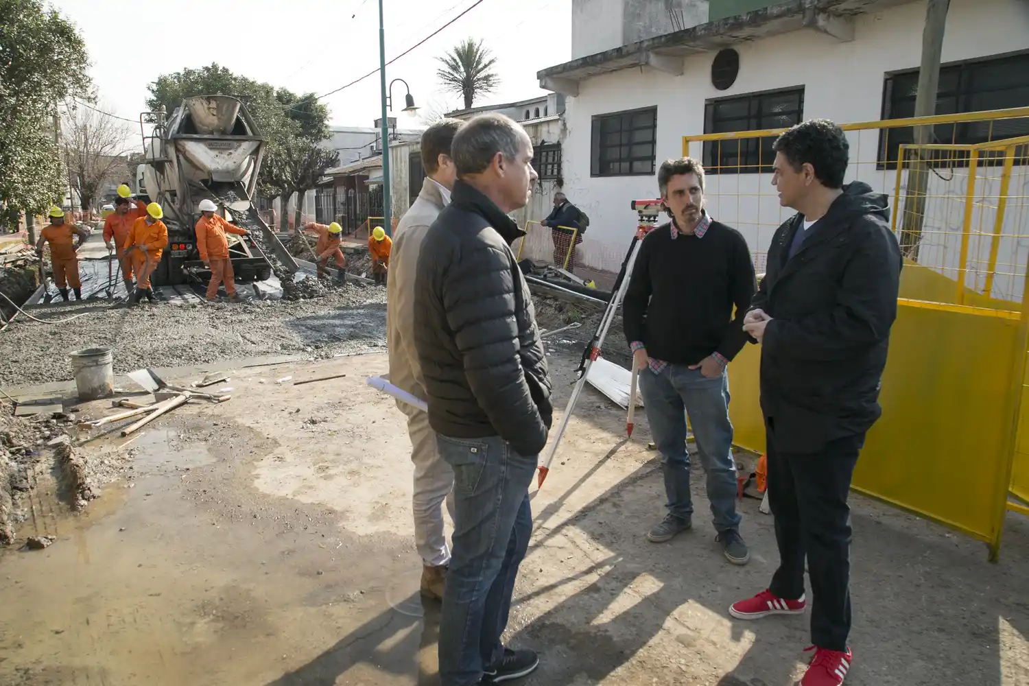 Vicente López: Avanzan los trabajos de bacheos de hormigón en distintos barrios de la Comuna