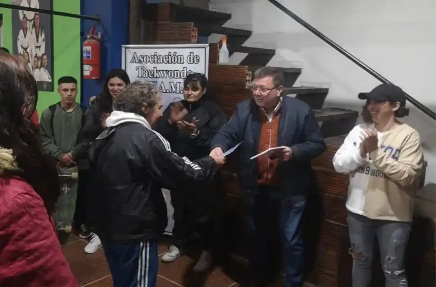 Desde Crear proponen debate de ideas, "sin slogans vacíos de contenido"