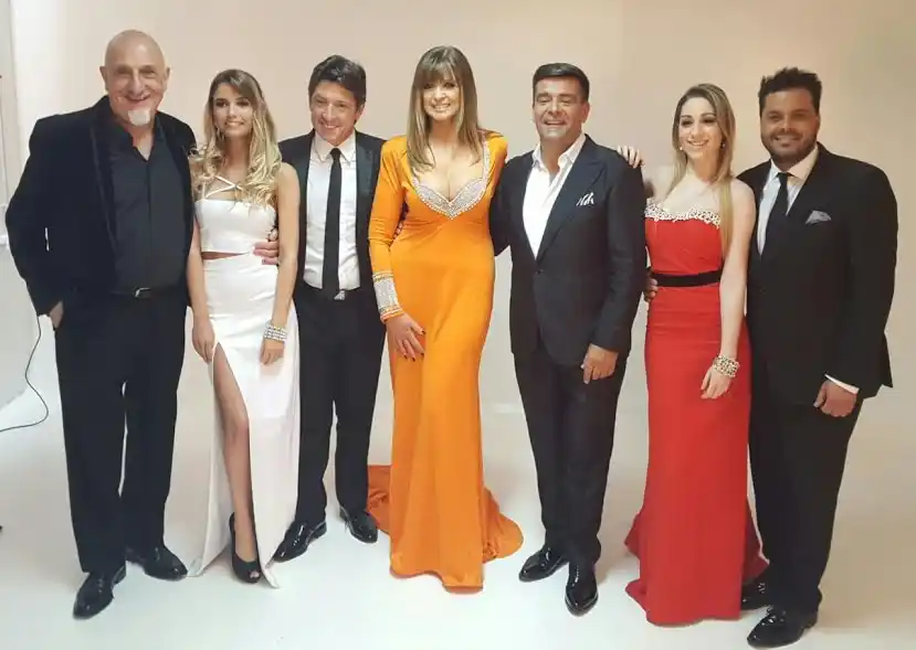 "Mi mujer se llama Mauricio" con dos funciones y madrina