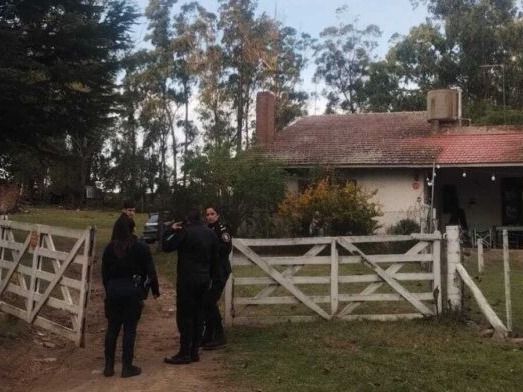 La pareja no tenía antecedentes de violencia, informaron fuentes policiales.