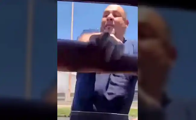 Munro: Tras golpear, chocar e insultar a otro conductor y luego darse a la fuga, fue suspendido