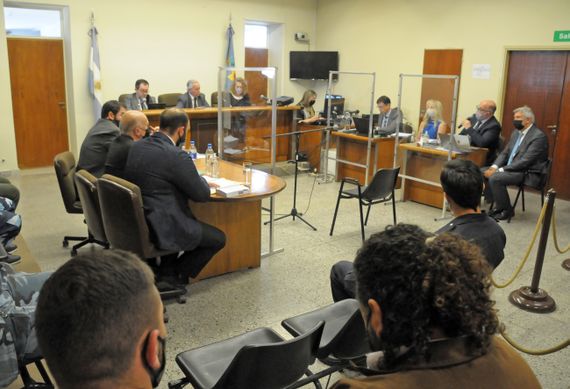 Del desgarro de una familia destrozada por la ausencia inexplicable, a dirimir el reproche penal para los acusados