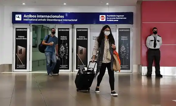 Detectan nueve casos de la variante Delta en viajeros que llegaron al país