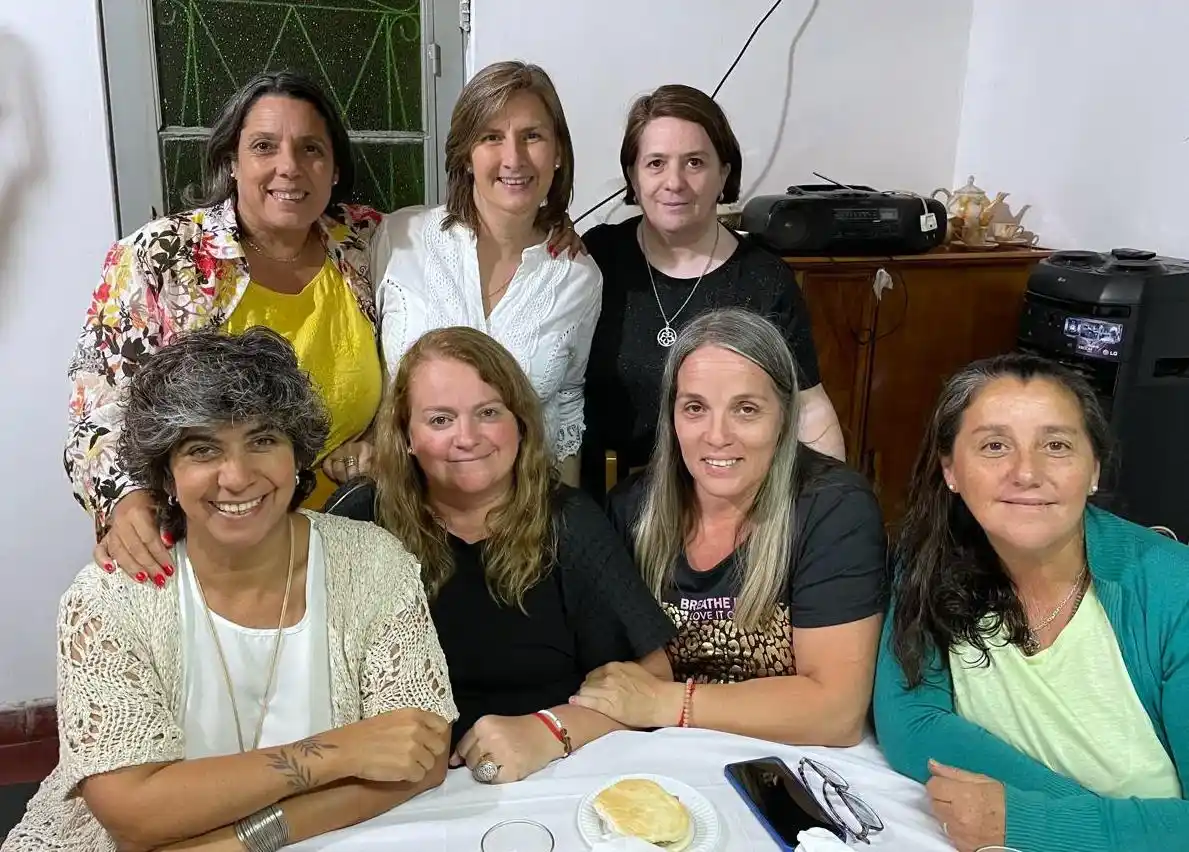 Natalia Frías junto a amigas