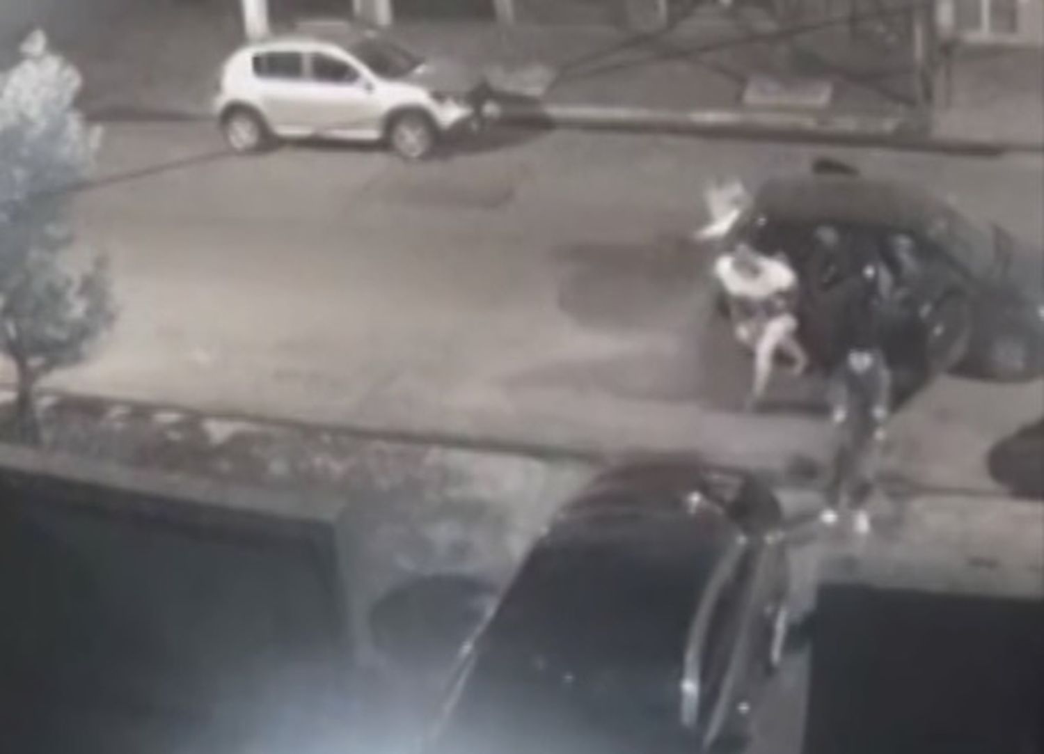 Video: Así fue el ataque a balazos en la casa del Senador Olivera