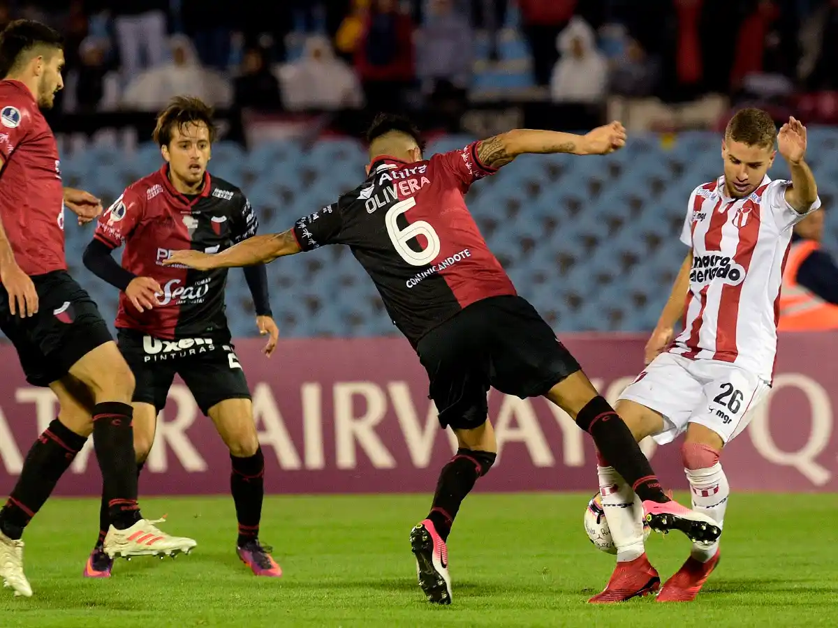 Colón empató en Montevideo