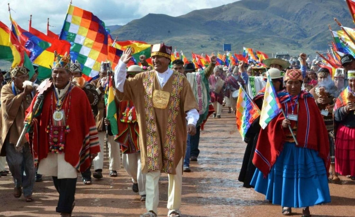 Bolivia, Argentina y Ecuador convocan a reunión continental de indígenas y sindicatos