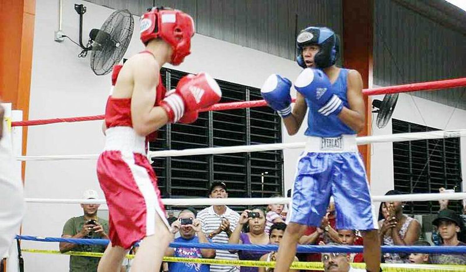 El mejor boxeo amateur
dijo presente en El Colorado