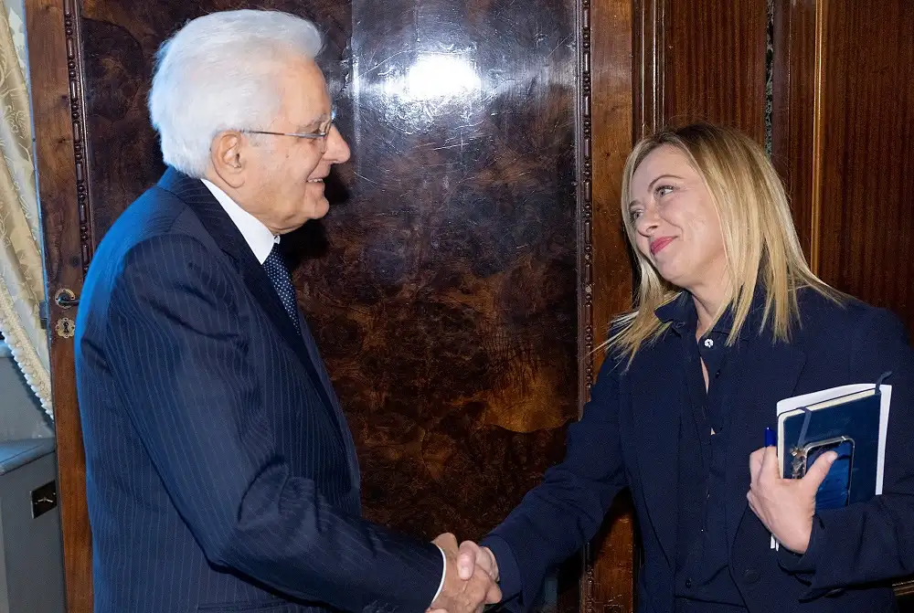 El presidente Sergio Mattarella recibió a Giorgia Meloni.