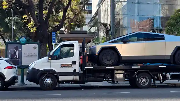 Llegaron al país las primeras Tesla Cybertruck: así se importaron y ¿cuánto costarán?