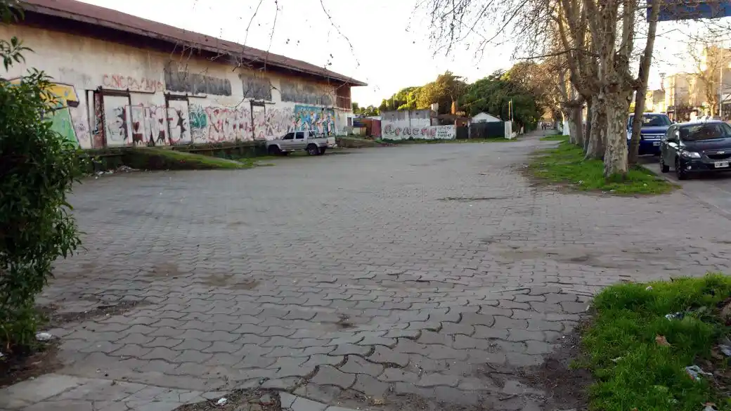 Plaza Rocha: aprobaron trasladar la feria a Luro entre Jara y Neuquén