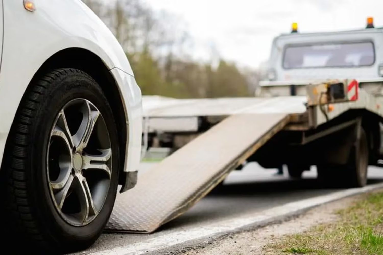 El Gobierno dio marcha atrás con la quita del servicio de grúa en los seguros de autos