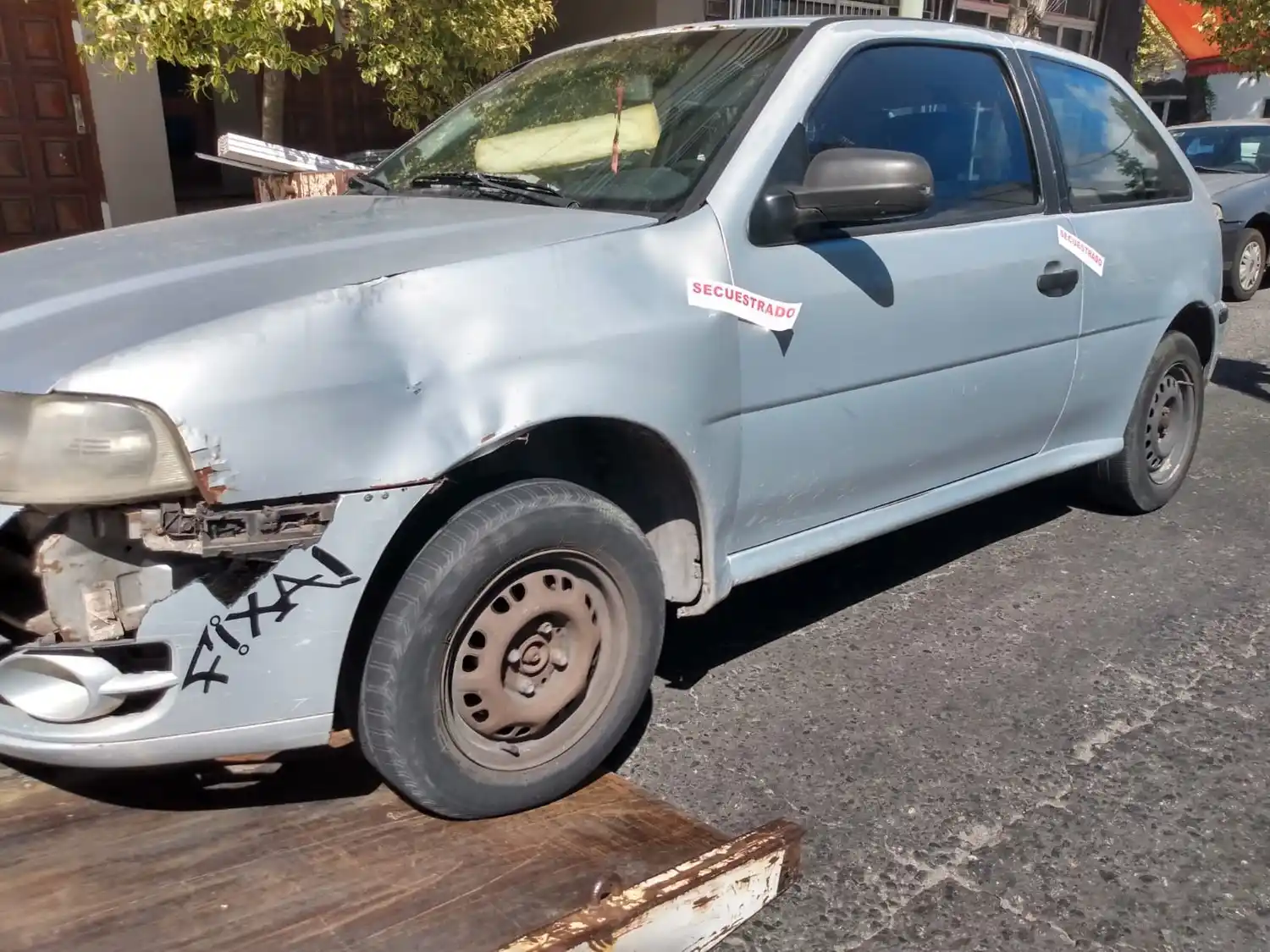 El vehículo no contaba con registro ni VTV.