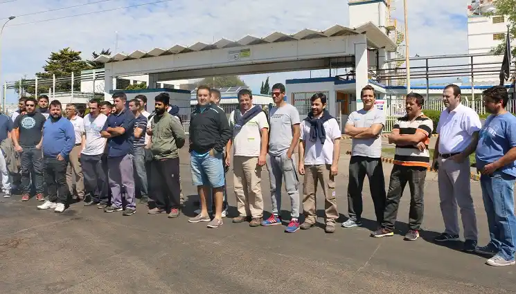 Trabajadores del PIG realizaron un acampe y radio abierta