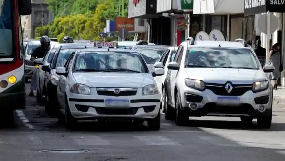 Concejal de Bahía Blanca denunció que los taxis aumentaron la tarifa “de prepo” por fuera de la ordenanza municipal