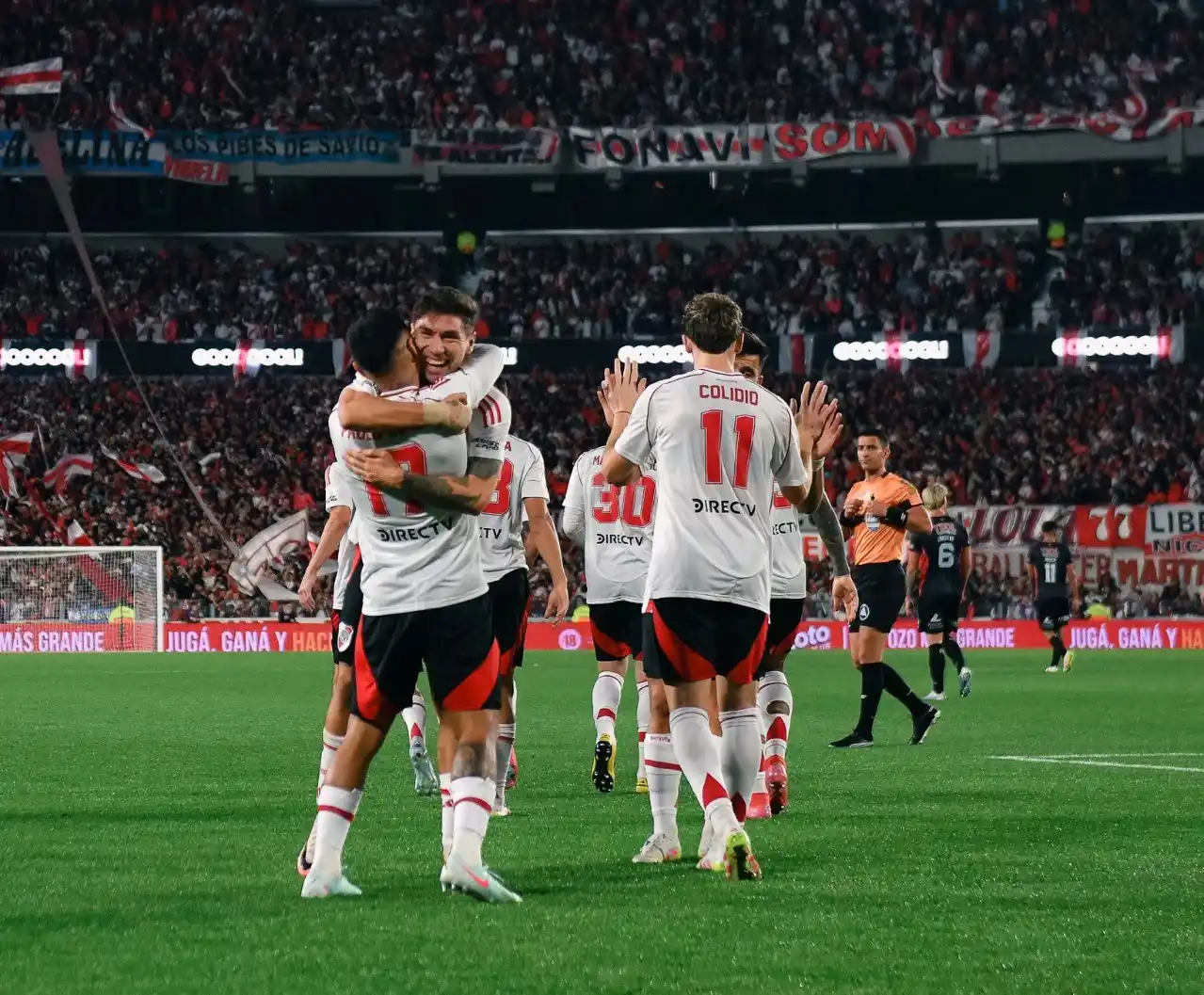 River se metió en cuartos de final del Apertura tras golear a Barracas