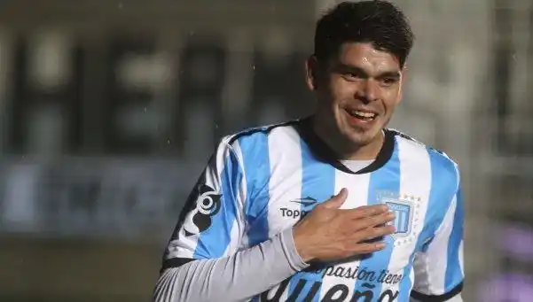 Bou se queda en Racing para jugar la Libertadores