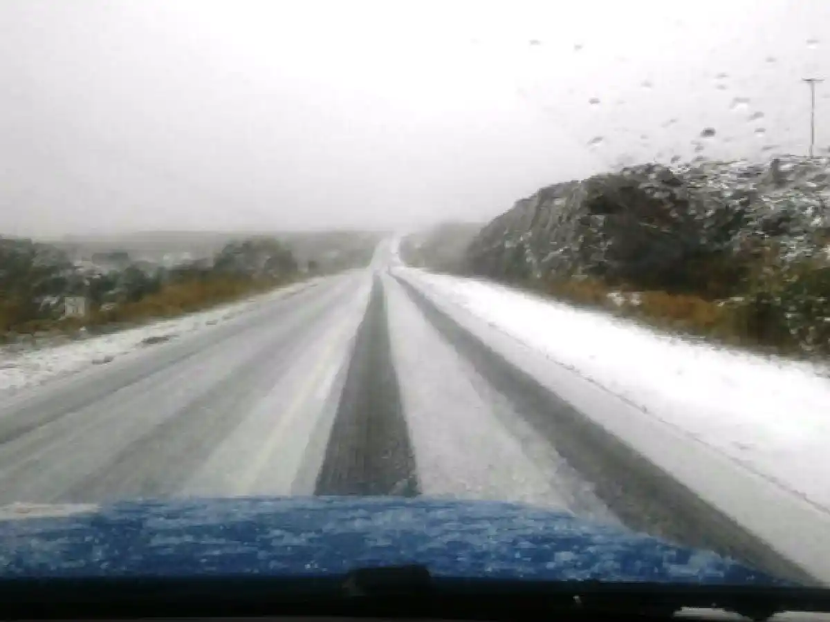 Persiste la intransitabilidad en la ruta de las altas cumbres de Córdoba por frío y nieve