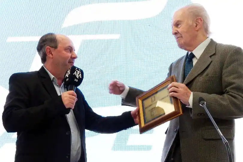 Necochea en el Congreso de periodistas deportivos