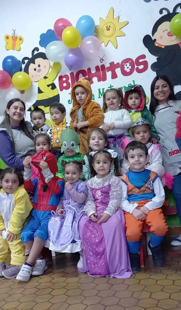 Jardín Maternal Bichitos.-