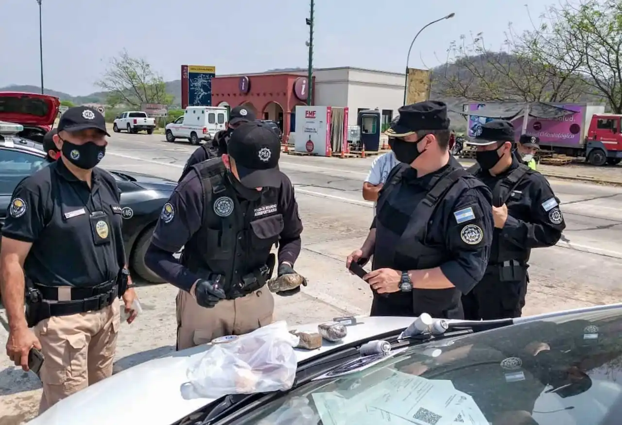 Desbaratan organización criminal que traficaba pasta base en Salta