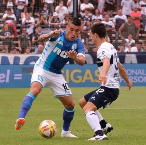 Centurión fue separado del plantel de Racing tras empujar a Coudet
