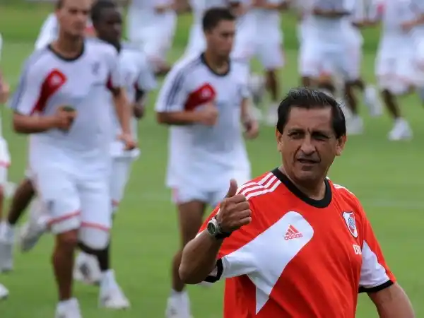 Ramón piensa en el once para enfrentar a Boca