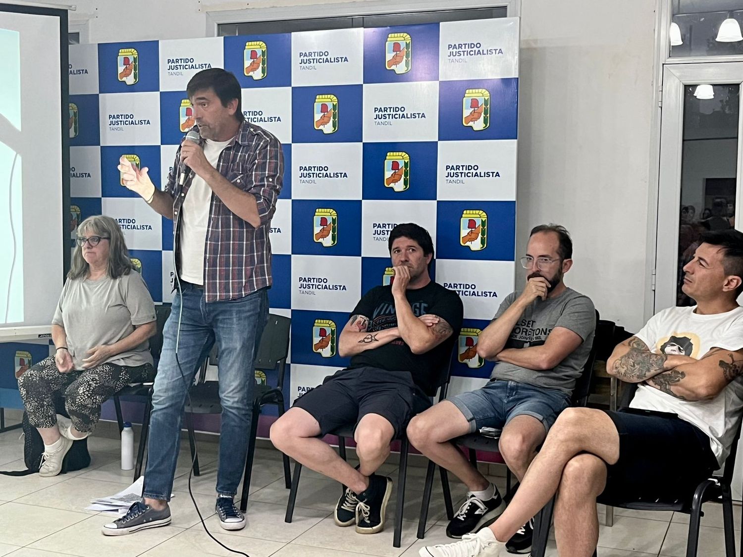 El PJ realizó un conversatorio sobre la “inconstitucionalidad” del DNU