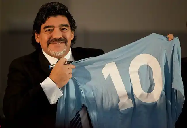 Maradona ingresará al Salón de la Fama en Italia