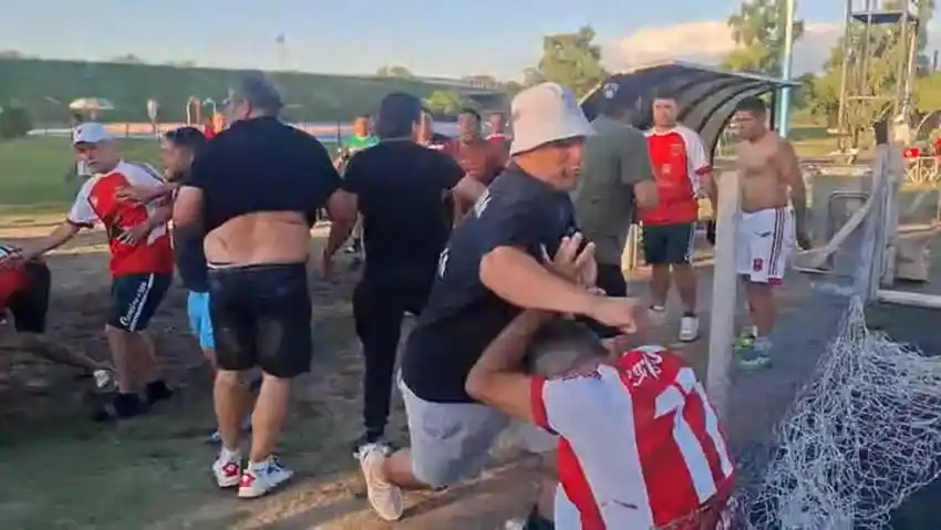 Batalla campal entre facciones de Camioneros en Merlo: crece la interna entre los Moyano y denuncian sueldos en cuotas