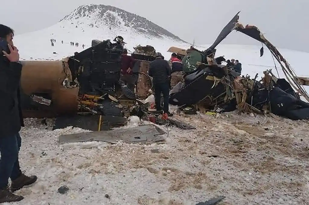 Murieron diez soldados al estrellarse un helicóptero militar en Turquía