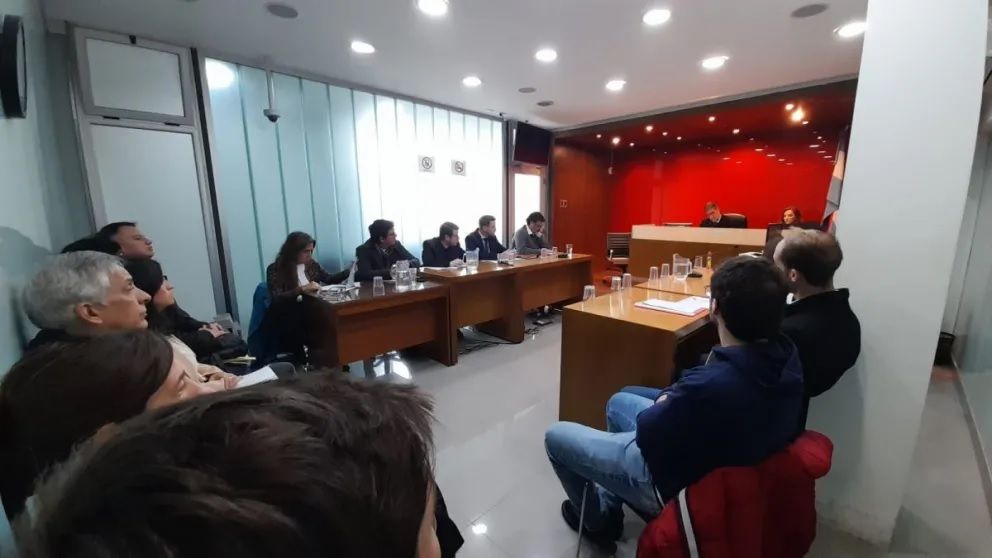 La Justicia analiza el amparo colectivo por presunta contaminación de arroyos y afectación a la salud (Foto APFDigital)