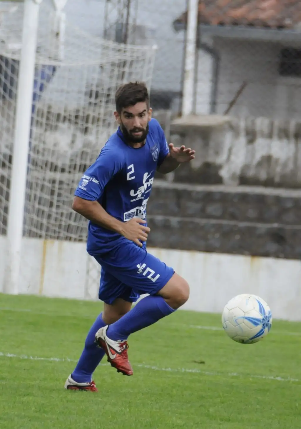 Lucio, cuna en Santamarina y juego aéreo para Grupo
