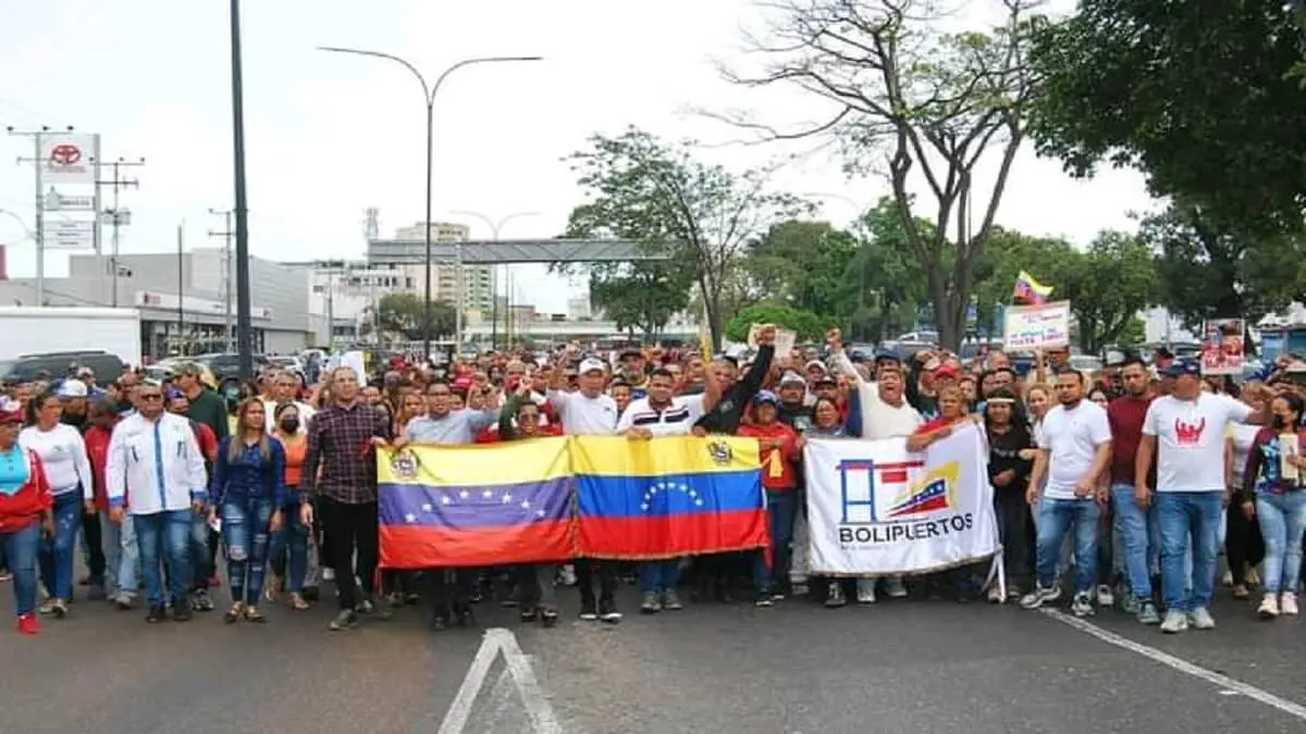 TRABAJADORES PÚBLICOS en Anzoátegui marchan para apoyar a Tarek William Saab