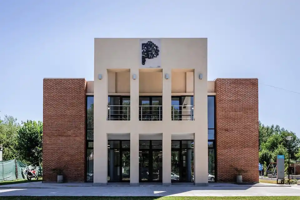 Una recorrida por la delegación provincial en el partido de Pila: Mini gobernaciones, todo junto en un solo lugar