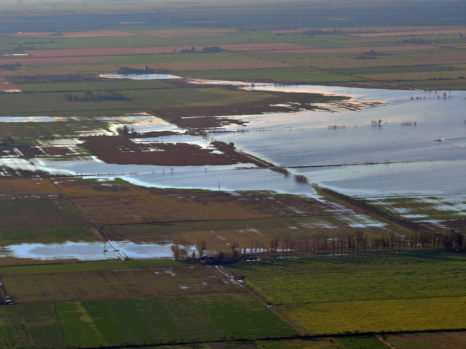 Intendentes y productores de la región piden al gobierno nacional  ensanchar el Canal Vila-Cululú 